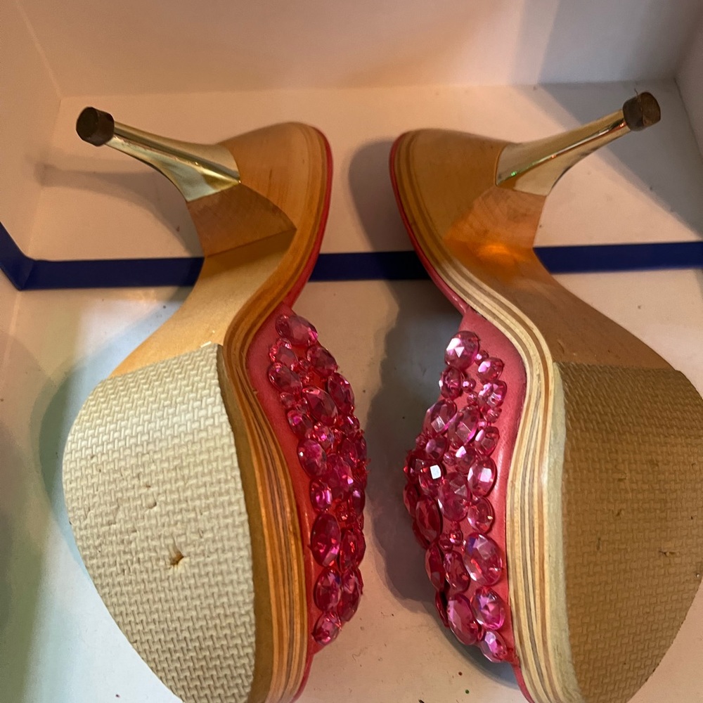Betsey Johnson pink jeweled Polly’s💖 - Picture 2 of 3